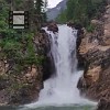 You can hear the waterfall a see the area around it. Pode-se ouvir as quedas e ver a área em volta.